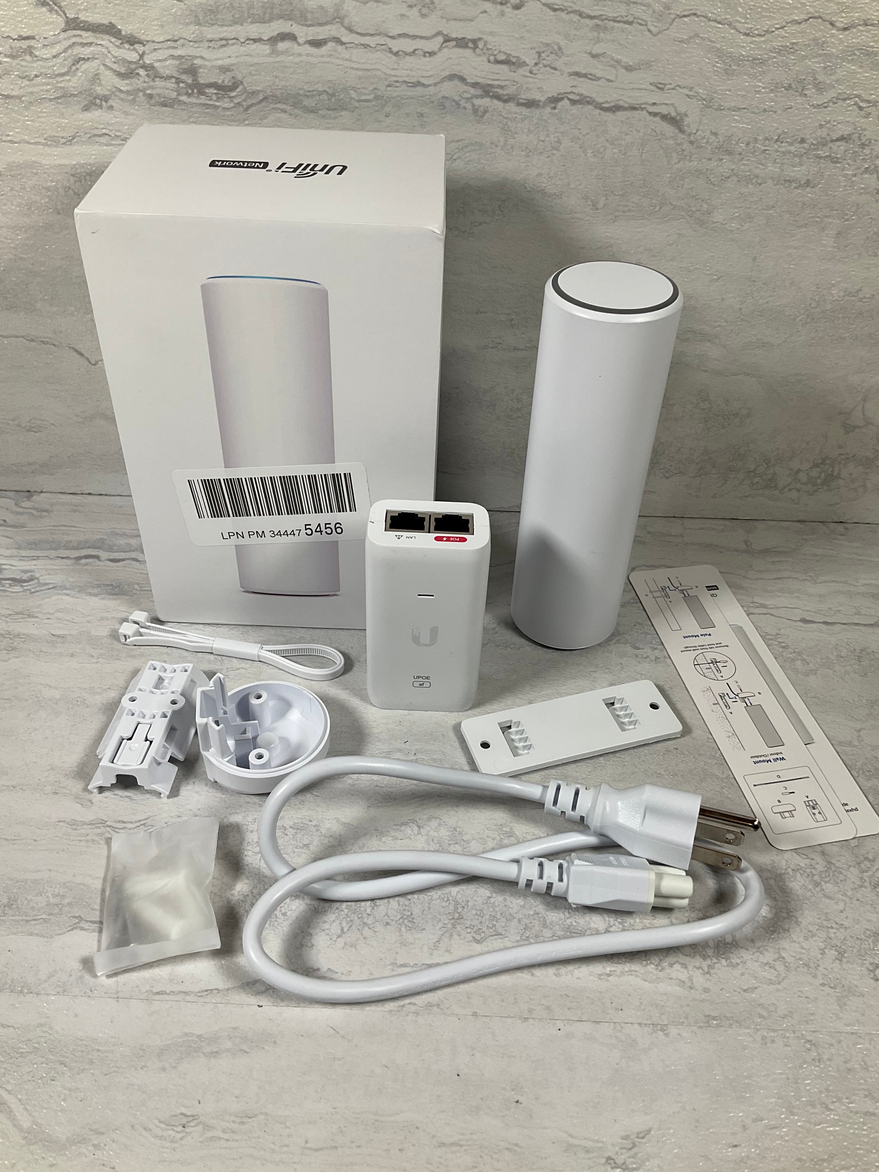 Ubiquiti Networks UniFi FlexHD 802.11ac Wave 2 Wi-Fi Access Point, UAP-FlexHD-US (6986960208055)